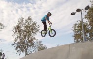 Ce petit garçon de 10 ans est déjà un pro du BMX