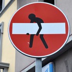 Panneau d'interdiction insolite