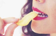 Chips, cacahuètes : par quoi les remplacer pour un apéro minceur ?